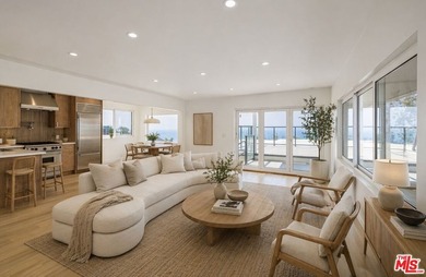 Beach Condo For Sale in Laguna Beach, California
