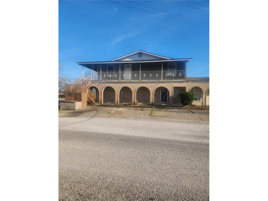 Beach Apartment For Sale in Port Lavaca, Texas