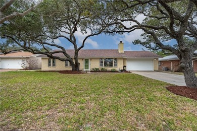 Beach Home For Sale in Rockport, Texas