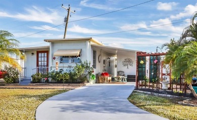 Beach Home For Sale in Ellenton, Florida