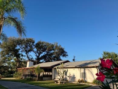 Beach Home For Sale in Venice, Florida