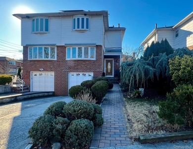 Beach Home For Sale in Whitestone, New York