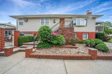 Beach Home Sale Pending in Howard Beach, New York