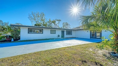 Beach Home For Sale in Sarasota, Florida