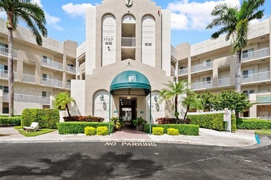 Beach Condo For Sale in Tamarac, Florida