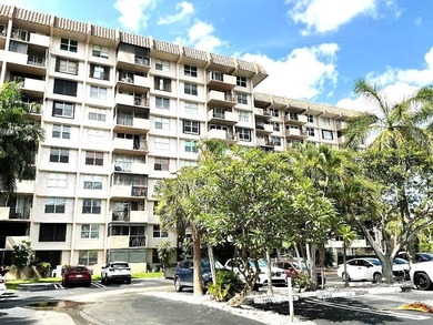 Beach Condo For Sale in Pompano Beach, Florida