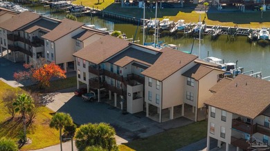 Beach Home For Sale in Gulf Shores, Alabama