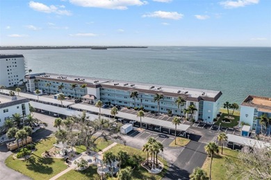 Beach Condo For Sale in Dunedin, Florida