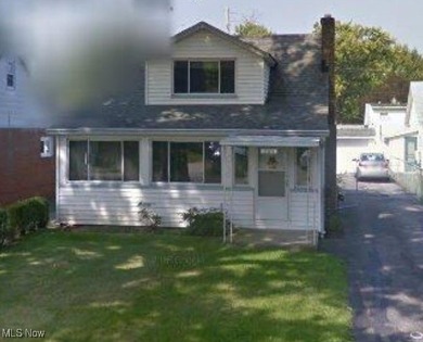 Beach Home Sale Pending in Eastlake, Ohio