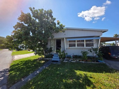 Beach Home For Sale in Sarasota, Florida