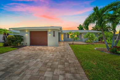 Beach Home Sale Pending in Sarasota, Florida