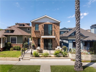 Beach Home For Sale in Huntington Beach, California