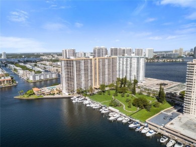 Beach Condo For Sale in Sunny Isles Beach, Florida