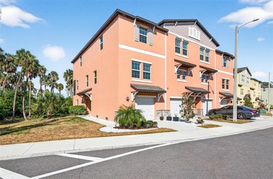 Beach Townhome/Townhouse For Sale in Tampa, Florida