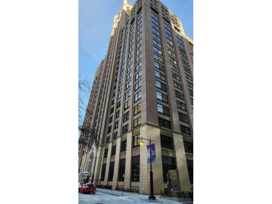 Beach Lot Active Under Contract in Chicago, Illinois