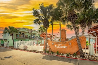 Beach Townhome/Townhouse For Sale in Port Aransas, Texas