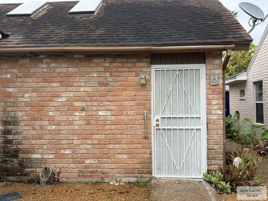 Beach Condo Sale Pending in Brownsville, Texas