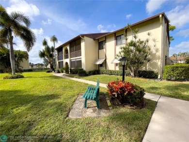 Beach Condo For Sale in Greenacres, Florida