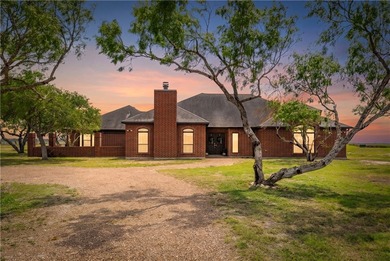 Beach Home For Sale in Corpus Christi, Texas