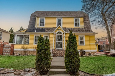 Beach Home For Sale in College Point, New York