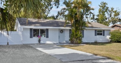 Beach Home For Sale in Sarasota, Florida