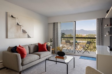 Beach Condo For Sale in Vancouver, 