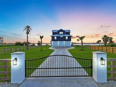 7220 Avenue N 1/2 | Galveston Welcome to this exceptional 2022 - Beach Home for sale in Galveston, Texas on Beachhouse.com
