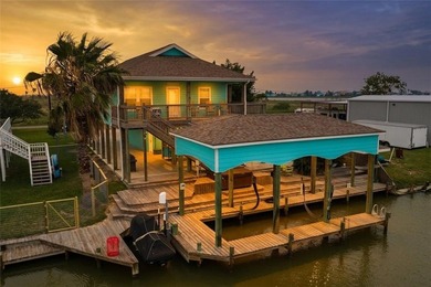 Beach Home For Sale in Rockport, Texas