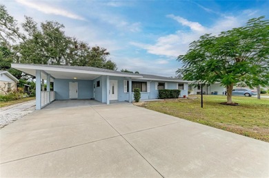 Beach Home For Sale in Bradenton, Florida