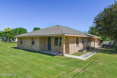 Beach Home Sale Pending in Waveland, Mississippi