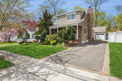 Beach Home For Sale in Wantagh, New York