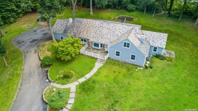 Beach Home For Sale in Oyster Bay, New York