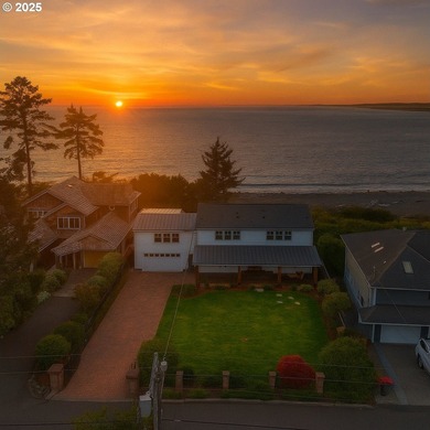 Beach Home For Sale in Seaside, Oregon