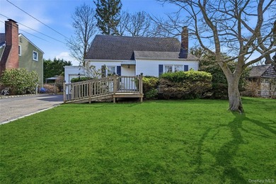 Beach Home For Sale in Centerport, New York