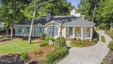 Beach Home For Sale in Emerald Isle, North Carolina