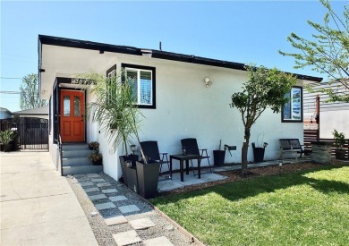 Beach Townhome/Townhouse Sale Pending in Long Beach, California