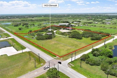 Beach Home For Sale in Corpus Christi, Texas