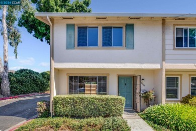 Beach Townhome/Townhouse Sale Pending in Fremont, California