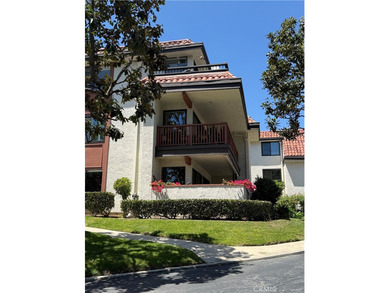 Beach Condo Sale Pending in Long Beach, California