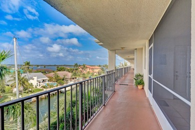 Beach Condo For Sale in North Palm Beach, Florida