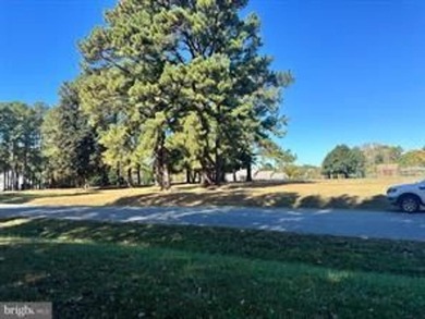 Beach Lot For Sale in Montross, Virginia