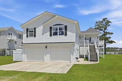 Beach Home For Sale in Smyrna, North Carolina