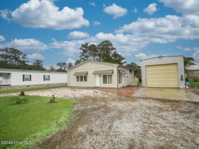 Beach Home For Sale in Oak Island, North Carolina