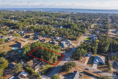 Beach Lot Sale Pending in Navarre, Florida