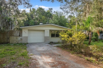 Beach Home For Sale in Crystal River, Florida