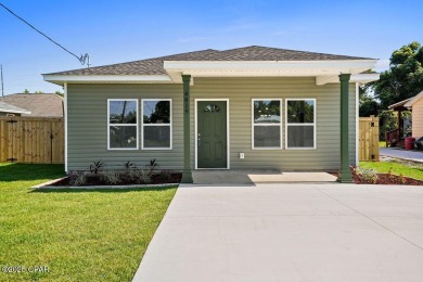 Beach Home Sale Pending in Panama City, Florida