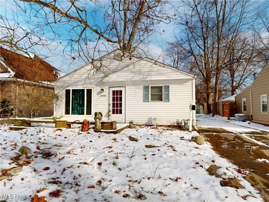 Beach Home Active Under Contract in Mentor, Ohio