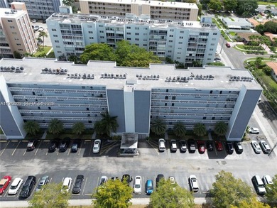 Beach Condo For Sale in Hallandale Beach, Florida