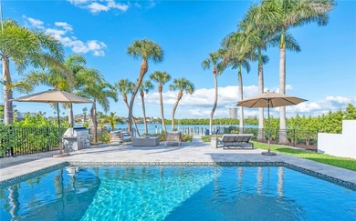 Beach Home For Sale in Sarasota, Florida