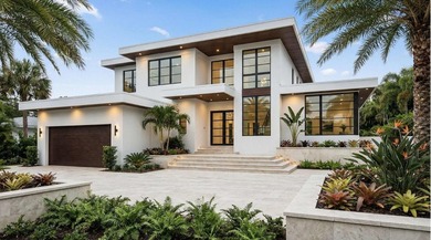 Beach Home For Sale in St. Petersburg, Florida